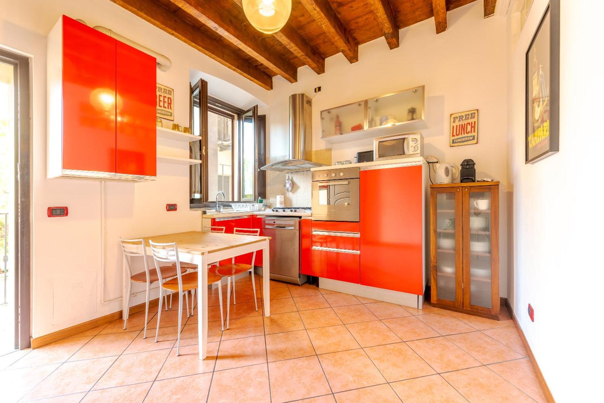 Guest Planet - Rosso Milano Apartment - Navigli Area Exterior foto